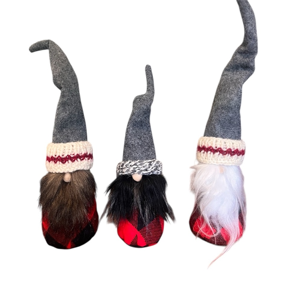 Gray and Red Plaid Gnome Decor Set